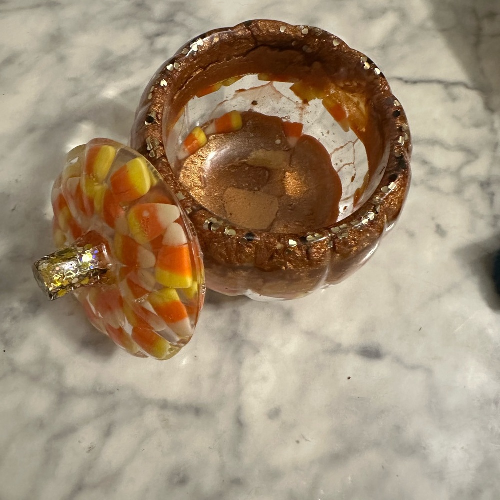 Large Epoxy resin Candy Corn Decorative Pumpkin jar - Picture 2 of 3